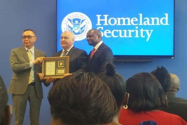 Commissioner Byrne Receives 2018 ICE Director's International Achievement Award from US DHS