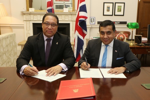 UK and Cayman Sign Deal on Helicopter Operations